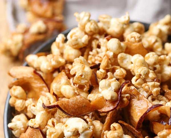 Apple and caramel popcorn