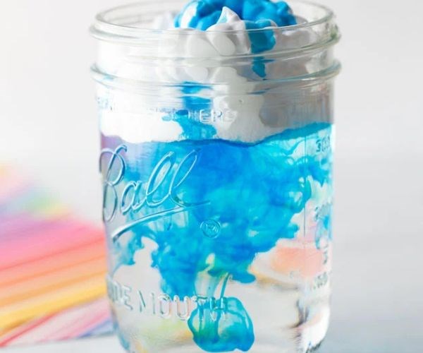 Raincloud in a jar experiment