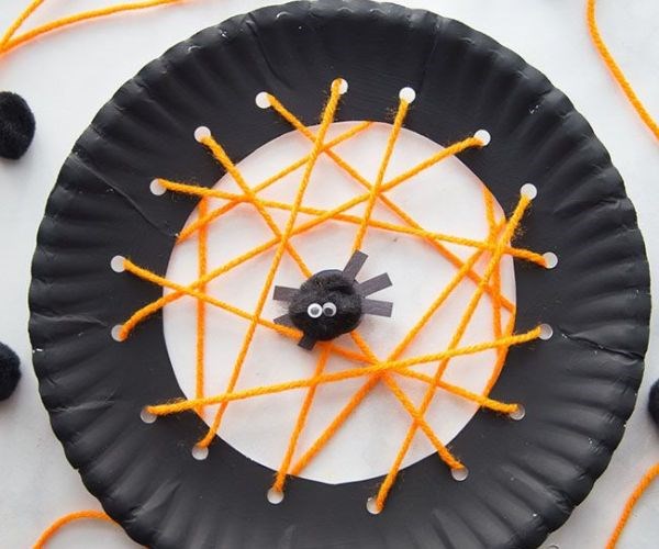 Spider web paper plate Halloween craft